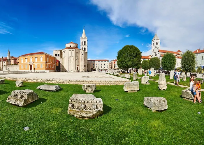 33 * Zadar
